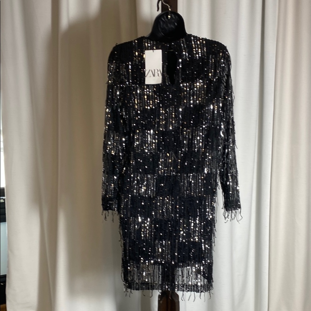 ZARA NWT WOMAN FRINGED SEQUIN MINI SHIFT DRESS BLACK - Picture 10 of 14